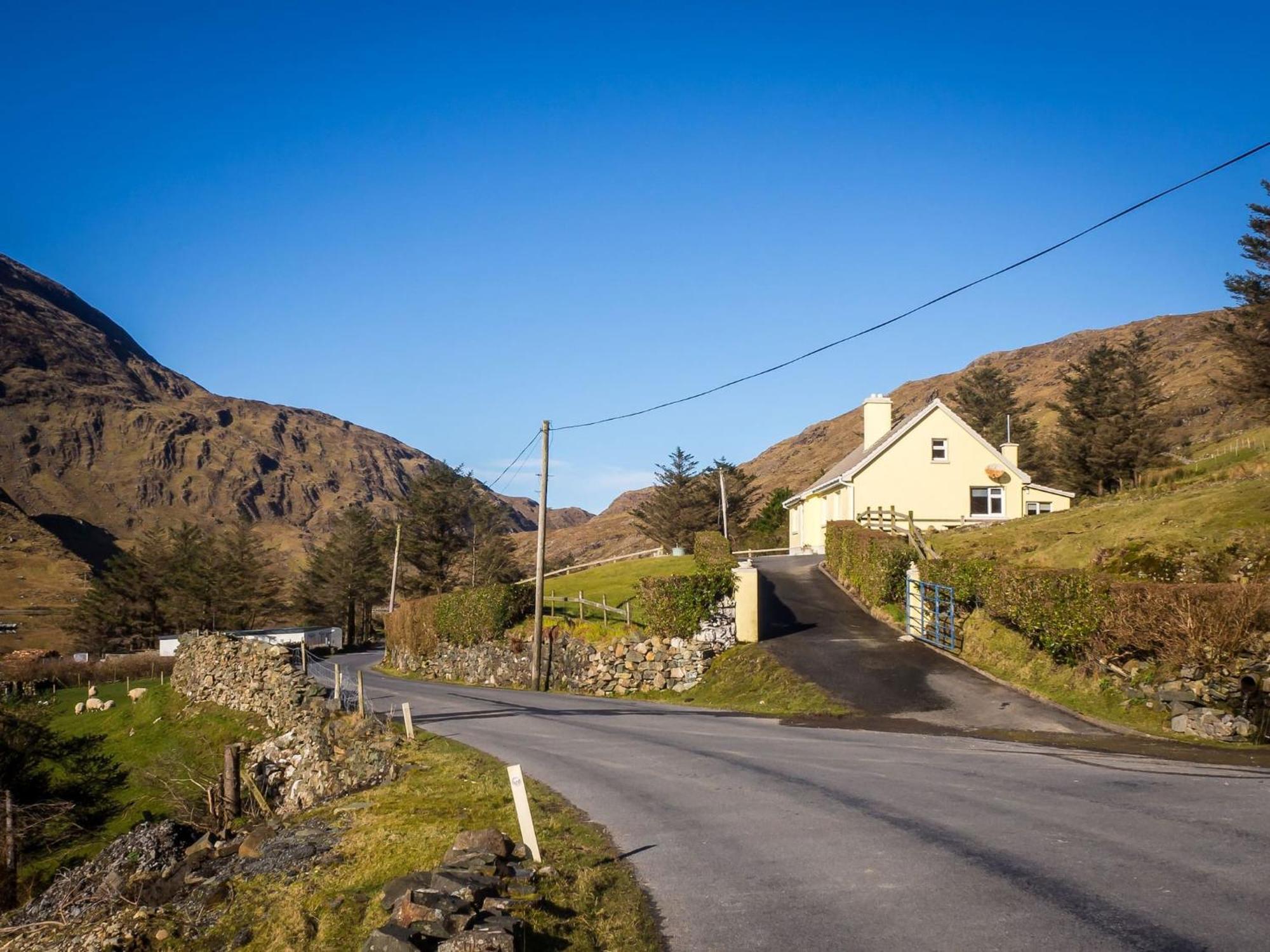 Lough Fee Renvyle Villa Bagian luar foto