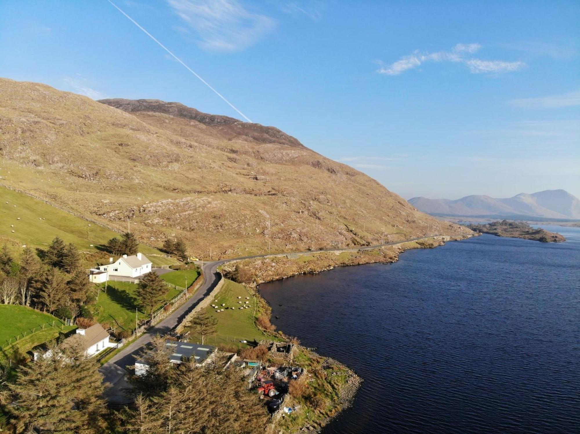 Lough Fee Renvyle Villa Bagian luar foto